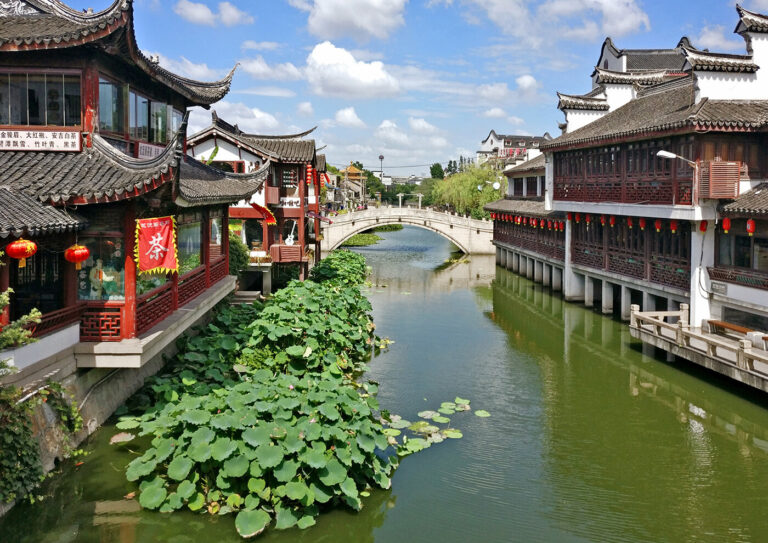 QIBAO – WANDERING AROUND A WATER TOWN